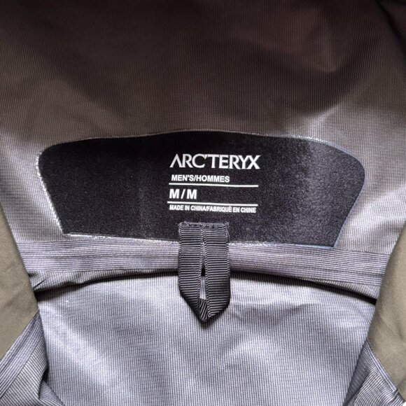 【Brand New】ARC'TERYX Beta Jacket Men's -Size M- Tatsu - 2022 Model - Picture 4 of 9